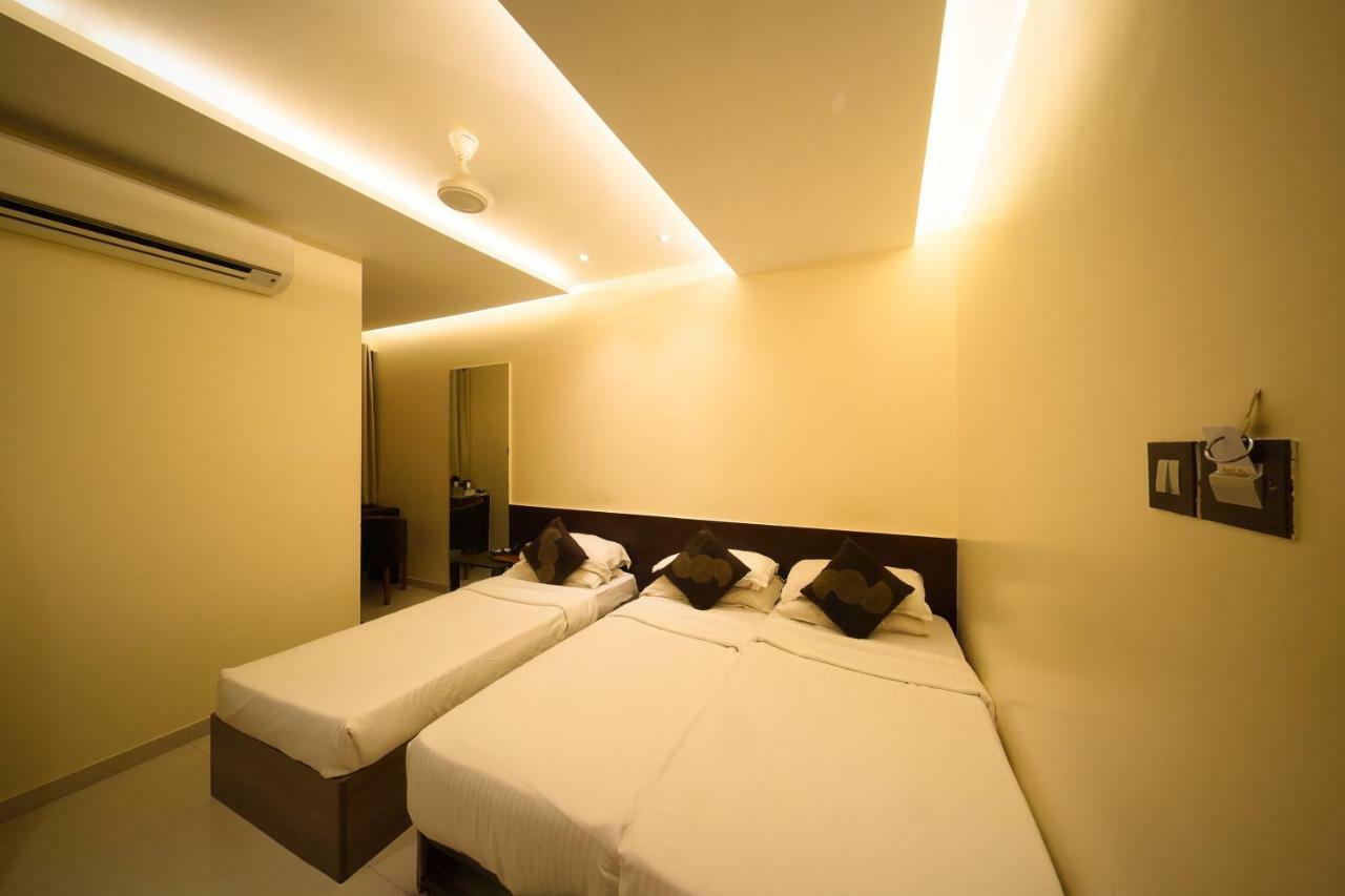 Hotel Shivam Pune Exteriör bild